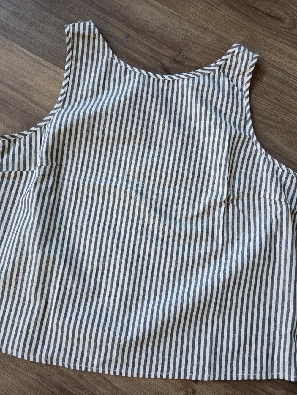 Women’s Striped Sleeveless Tank Top in Black and White